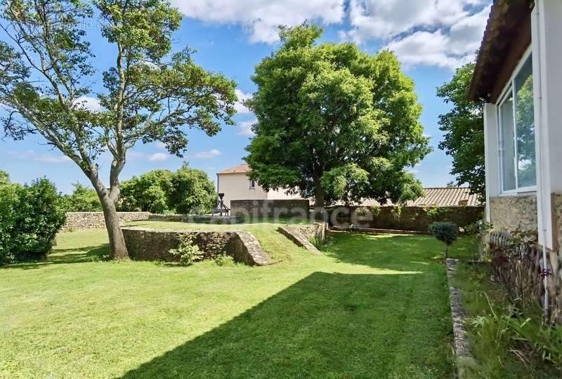 Maison à LA BRUGUIERE