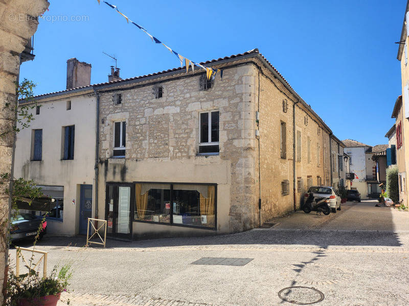 Maison à MONFLANQUIN