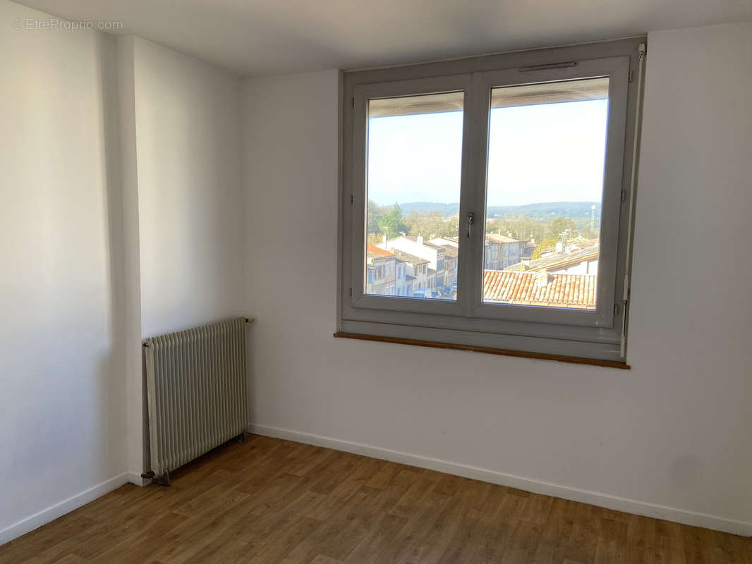 Appartement à LEVIGNAC