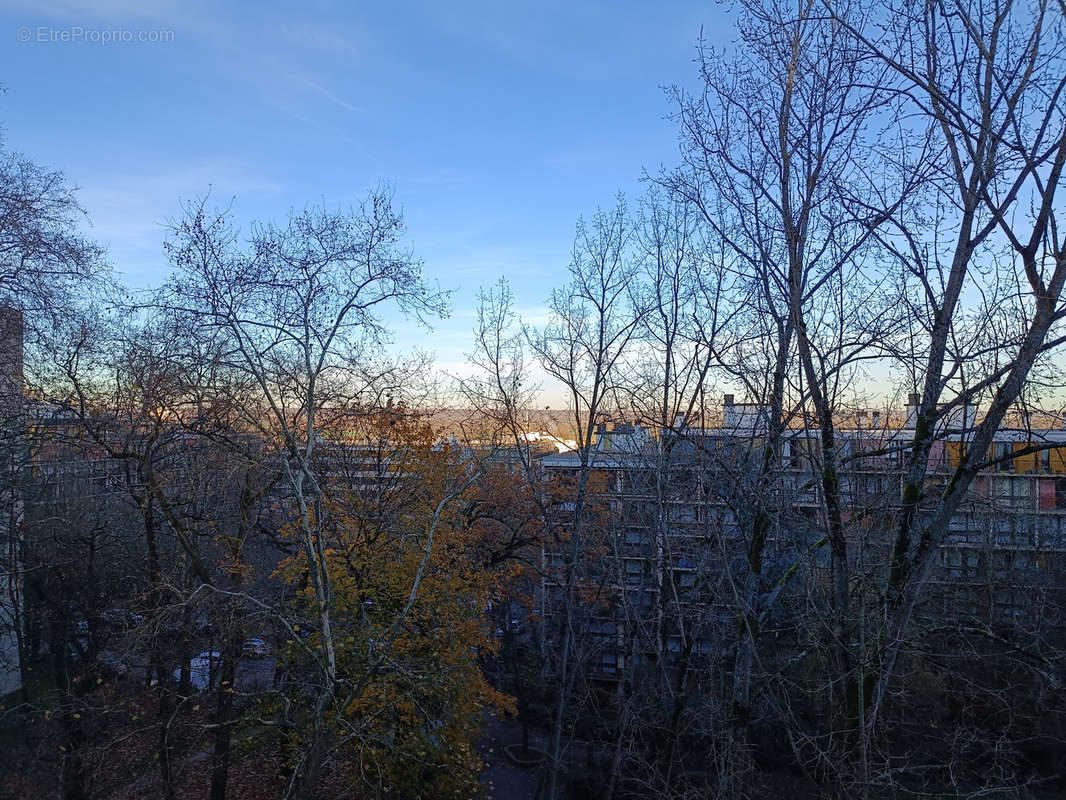 Appartement à FONTENAY-LE-FLEURY