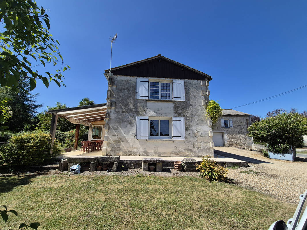 Maison à COURCOURY