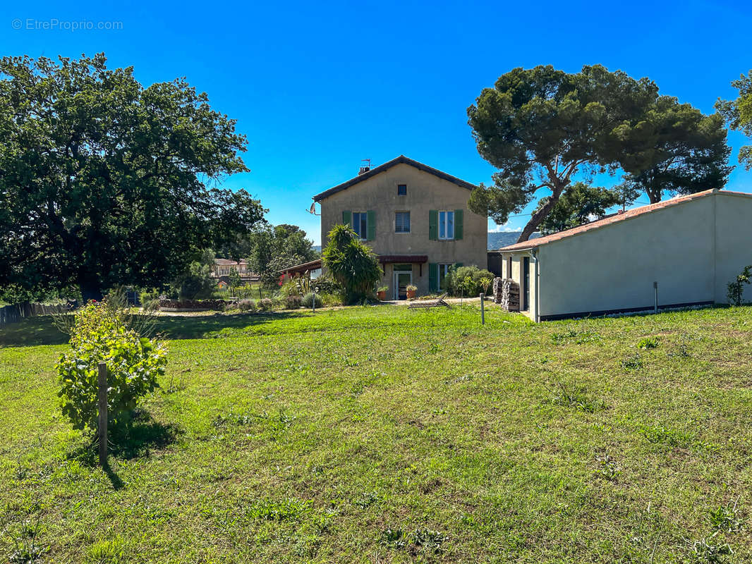 Maison à LA LONDE-LES-MAURES