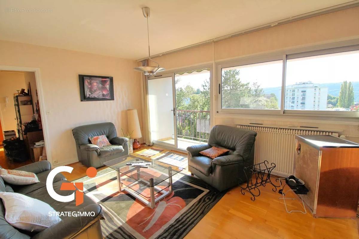 Appartement à DEVILLE-LES-ROUEN