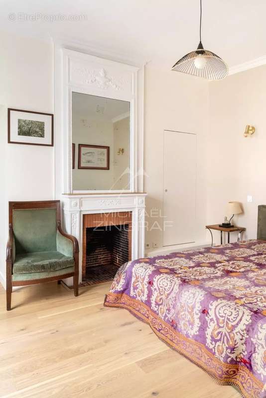 Appartement à PARIS-7E