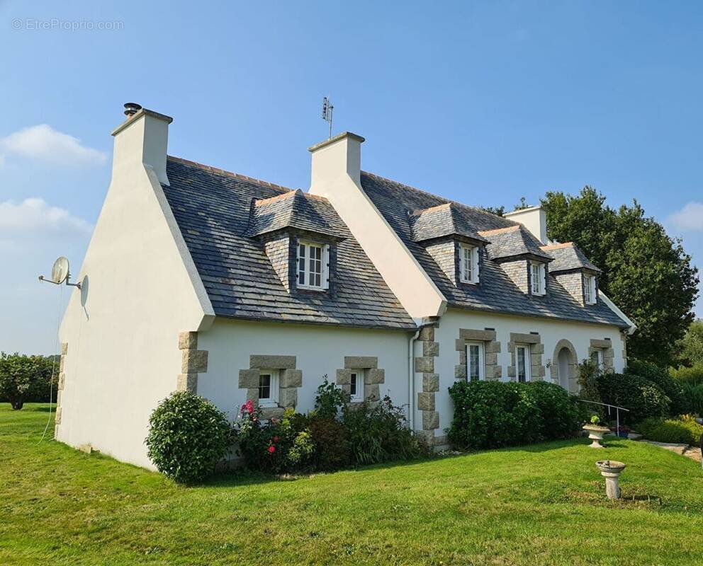 Maison à PLOUGONVEN