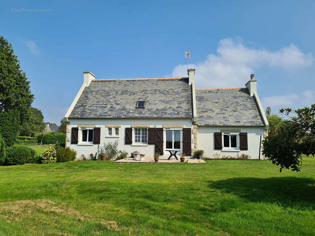 Maison à PLOUGONVEN