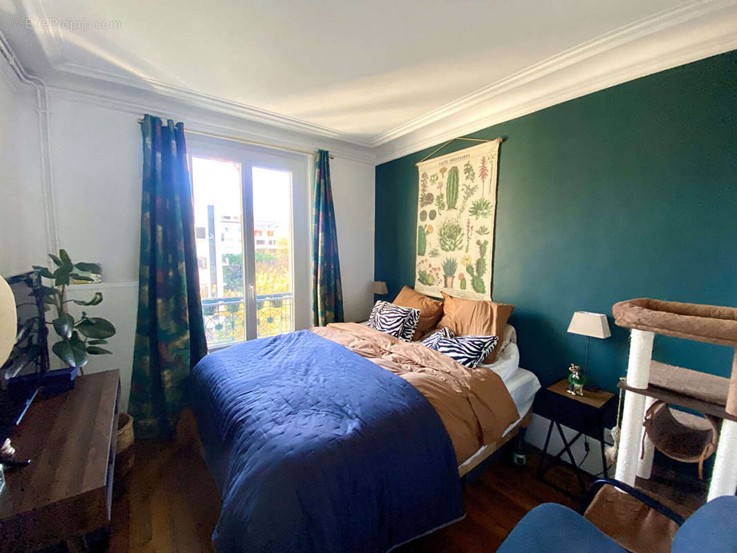 Appartement à NEUILLY-SUR-SEINE