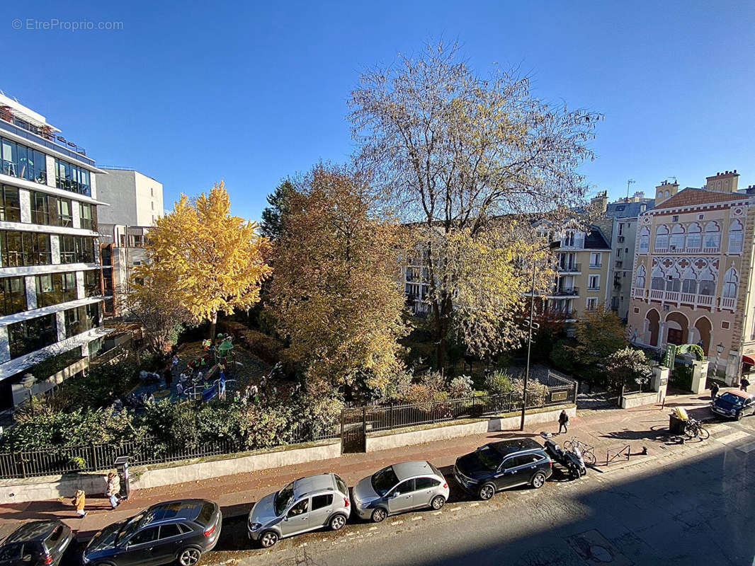 Appartement à NEUILLY-SUR-SEINE