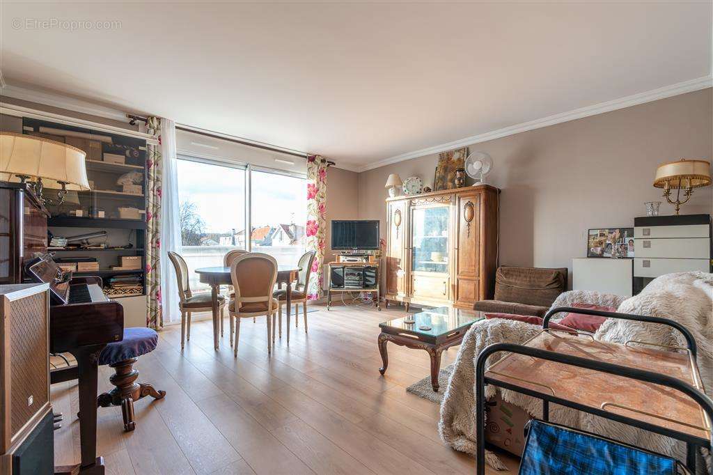 Appartement à LE PERREUX-SUR-MARNE