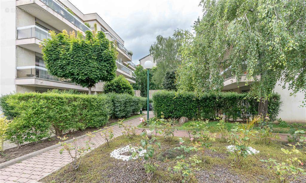 Appartement à LE PERREUX-SUR-MARNE