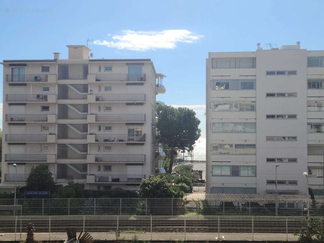 Appartement à VALLAURIS