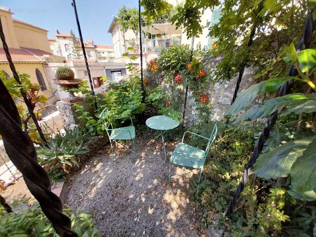 Appartement à MENTON