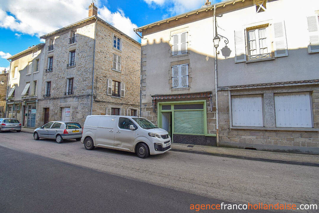 Maison à EYMOUTIERS