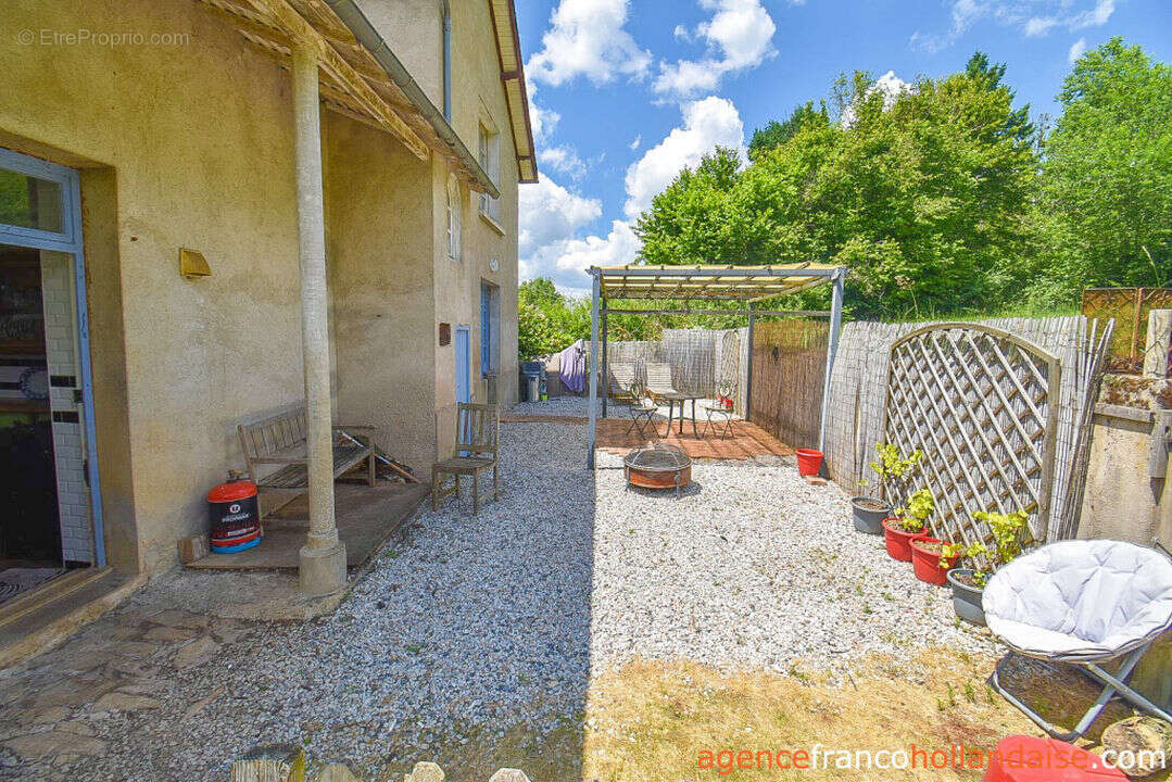 Maison à LA CROISILLE-SUR-BRIANCE