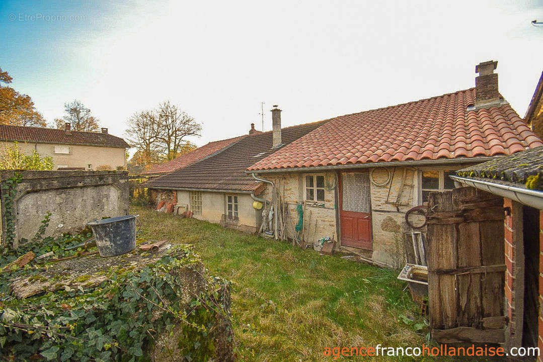 Maison à LINARDS