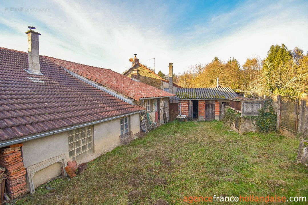 Maison à LINARDS