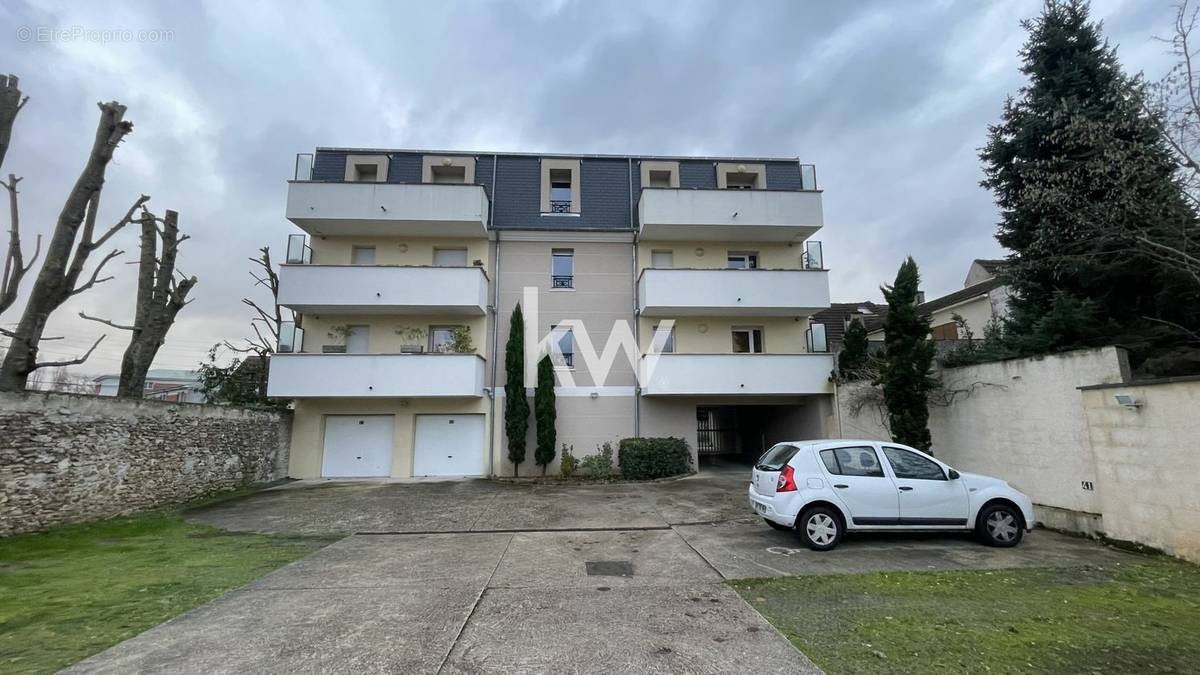 Appartement à EPINAY-SUR-ORGE