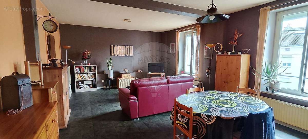 Appartement à THAON-LES-VOSGES