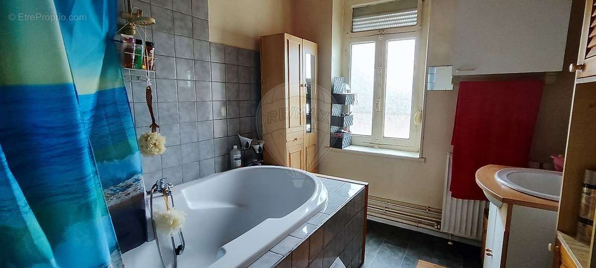 Appartement à THAON-LES-VOSGES