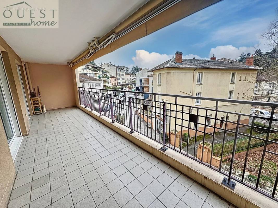 Appartement à CHARBONNIERES-LES-BAINS