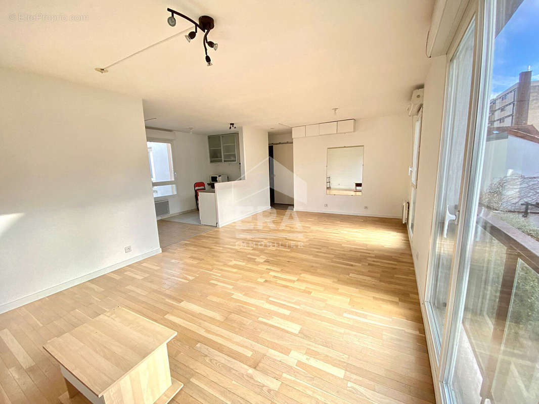 Appartement à NANTERRE