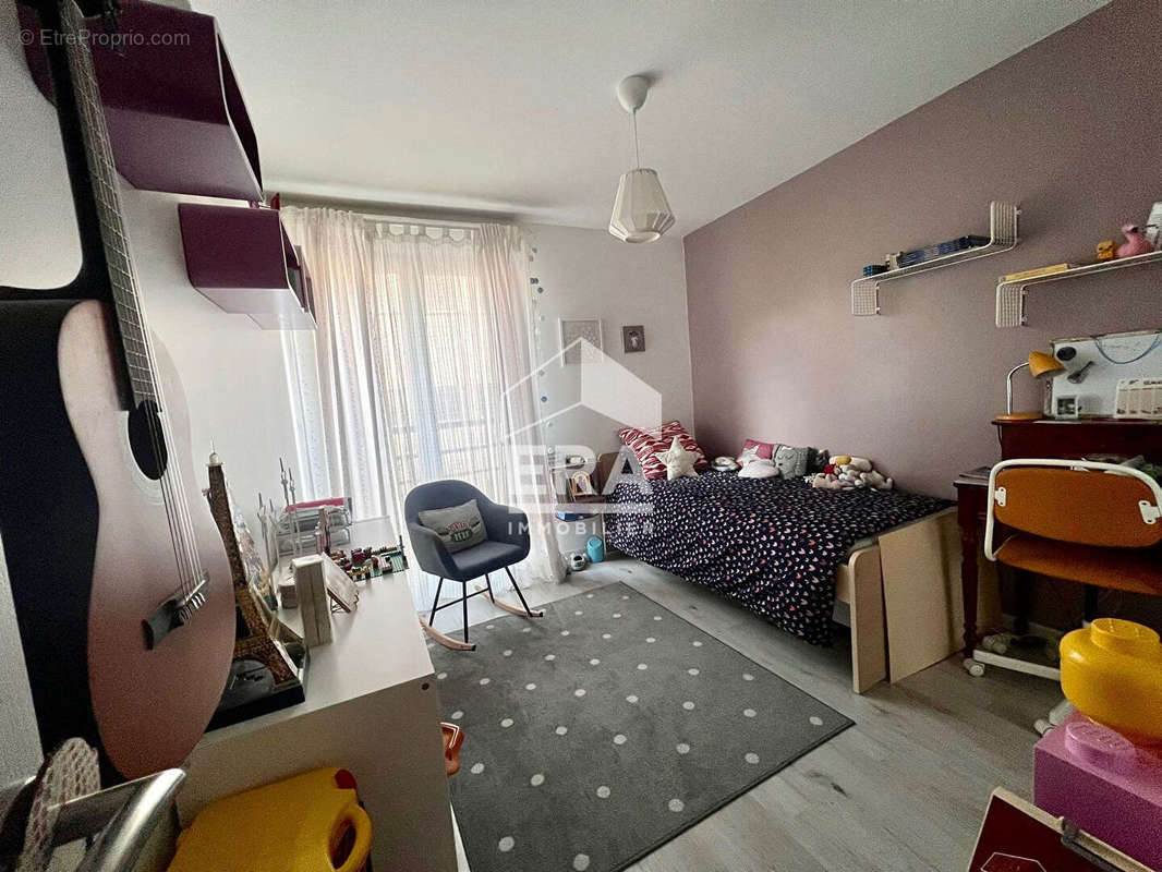 Appartement à NANTERRE