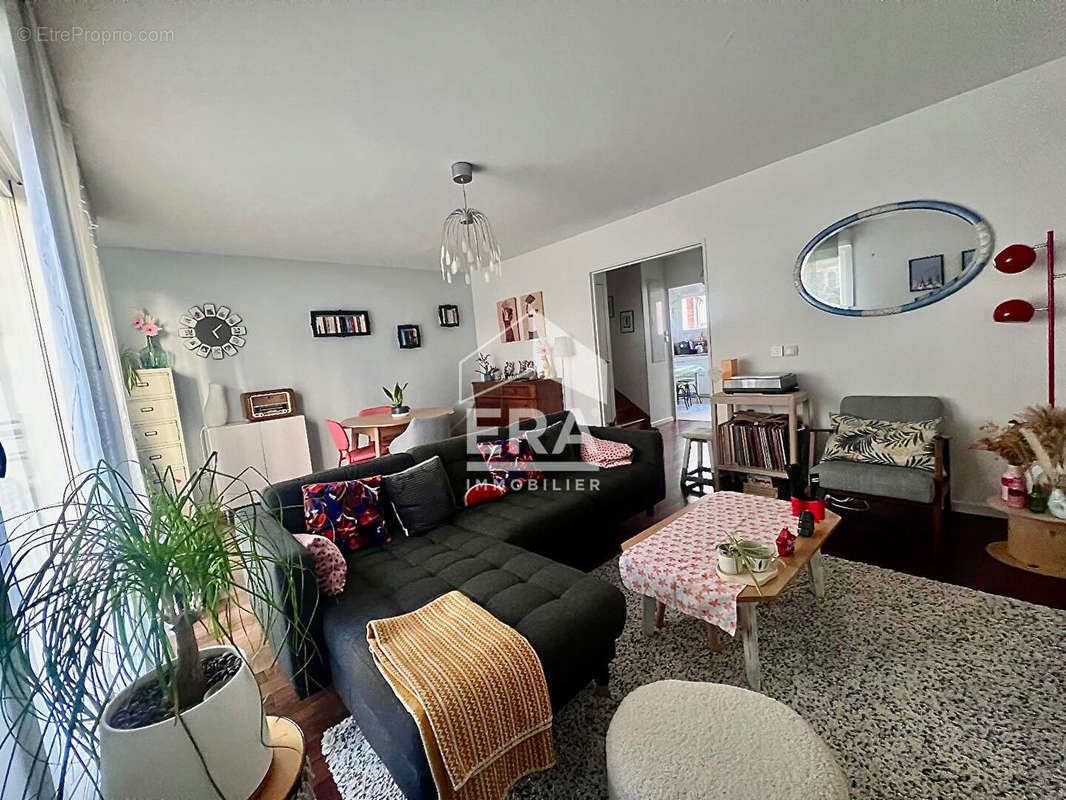 Appartement à NANTERRE