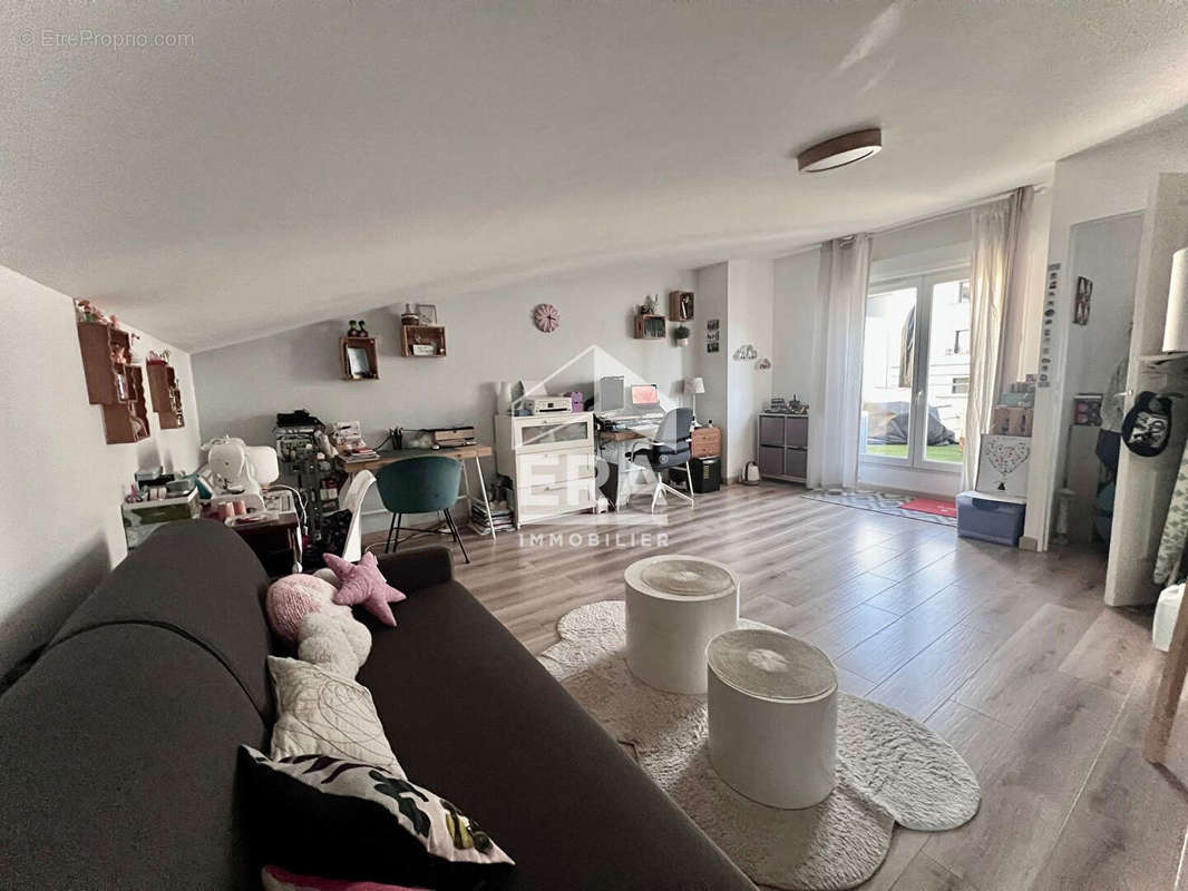 Appartement à NANTERRE