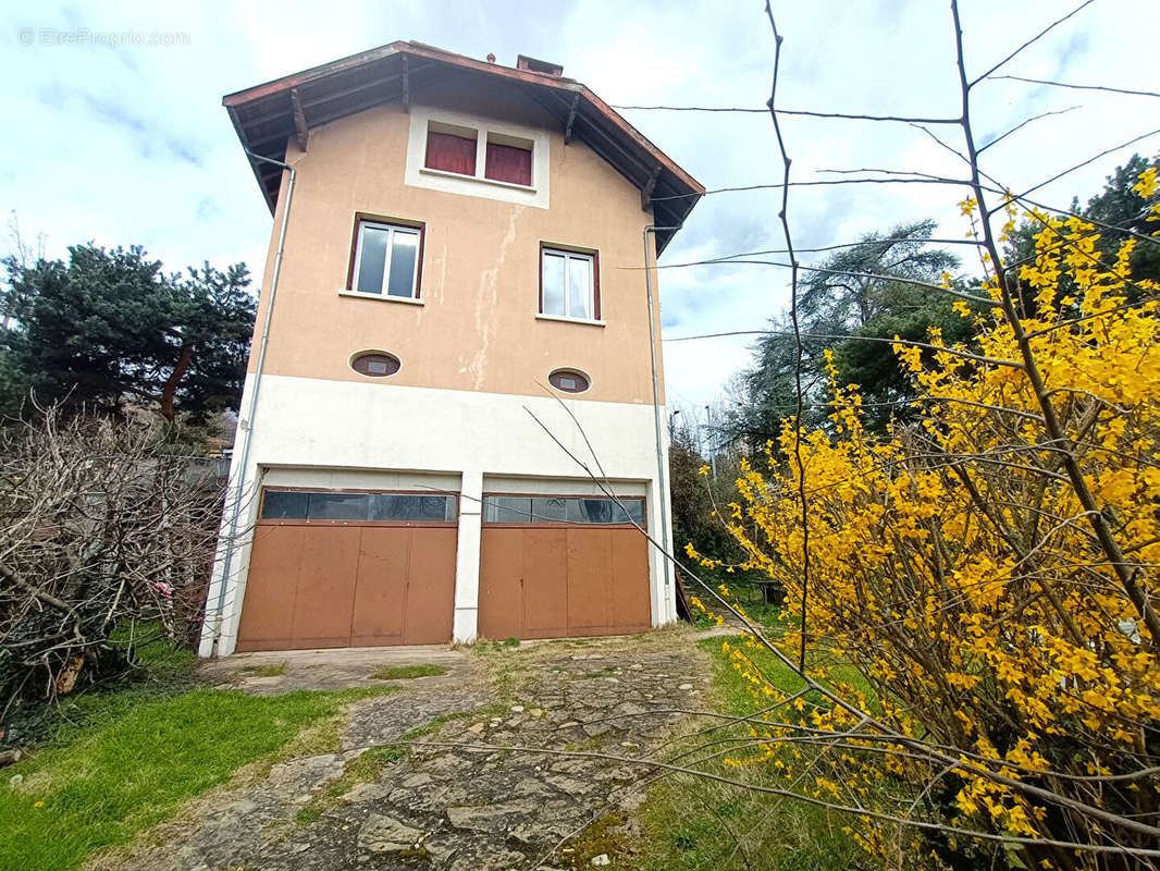 Maison à RILLIEUX-LA-PAPE