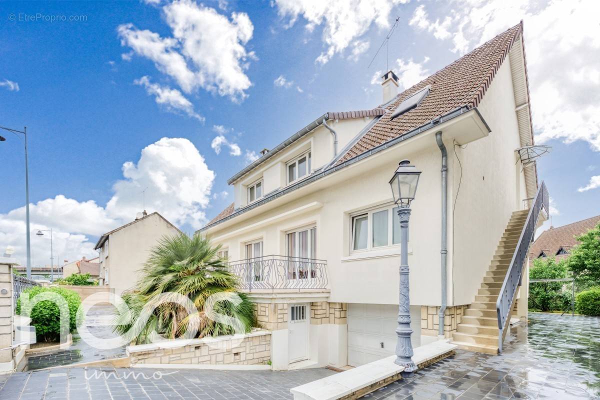 Maison à MAISONS-ALFORT