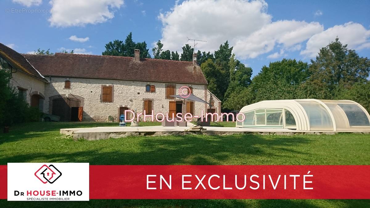 Maison à SAINT-AUBIN-CHATEAU-NEUF