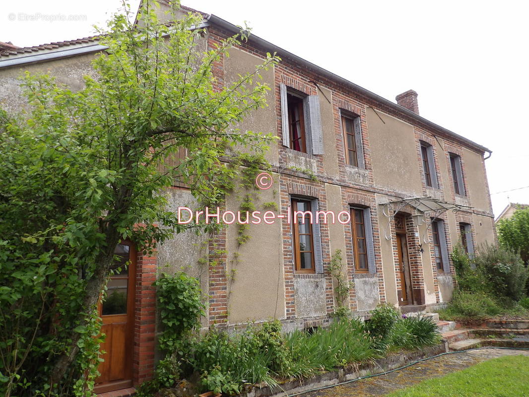 Maison à BEAUVOIR