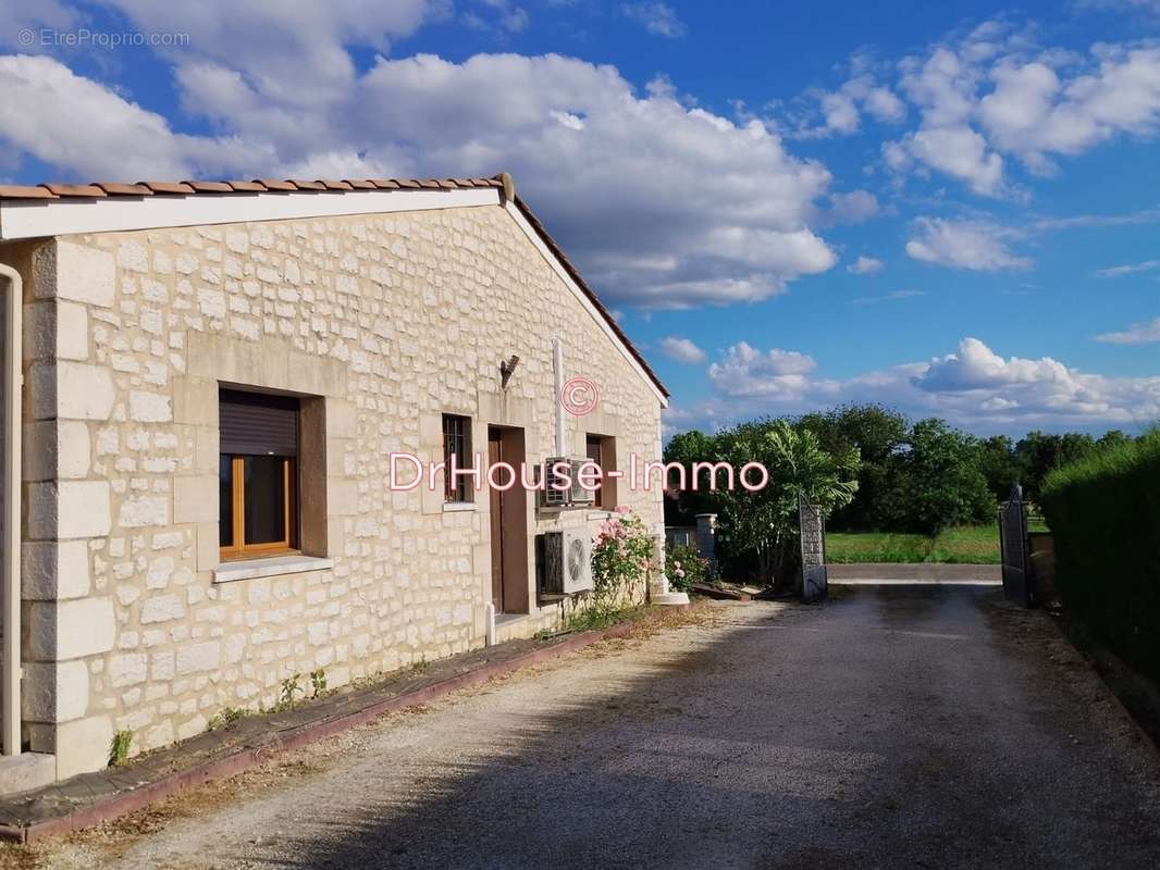 Maison à PORT-SAINTE-FOY-ET-PONCHAPT