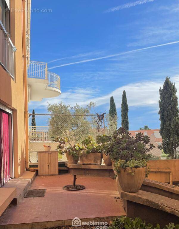 Bel espace extérieur de 25m2 - Appartement à SAINTE-MAXIME