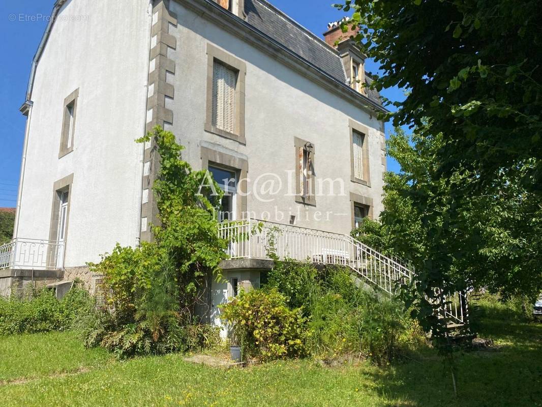 Maison à SAINT-JUNIEN