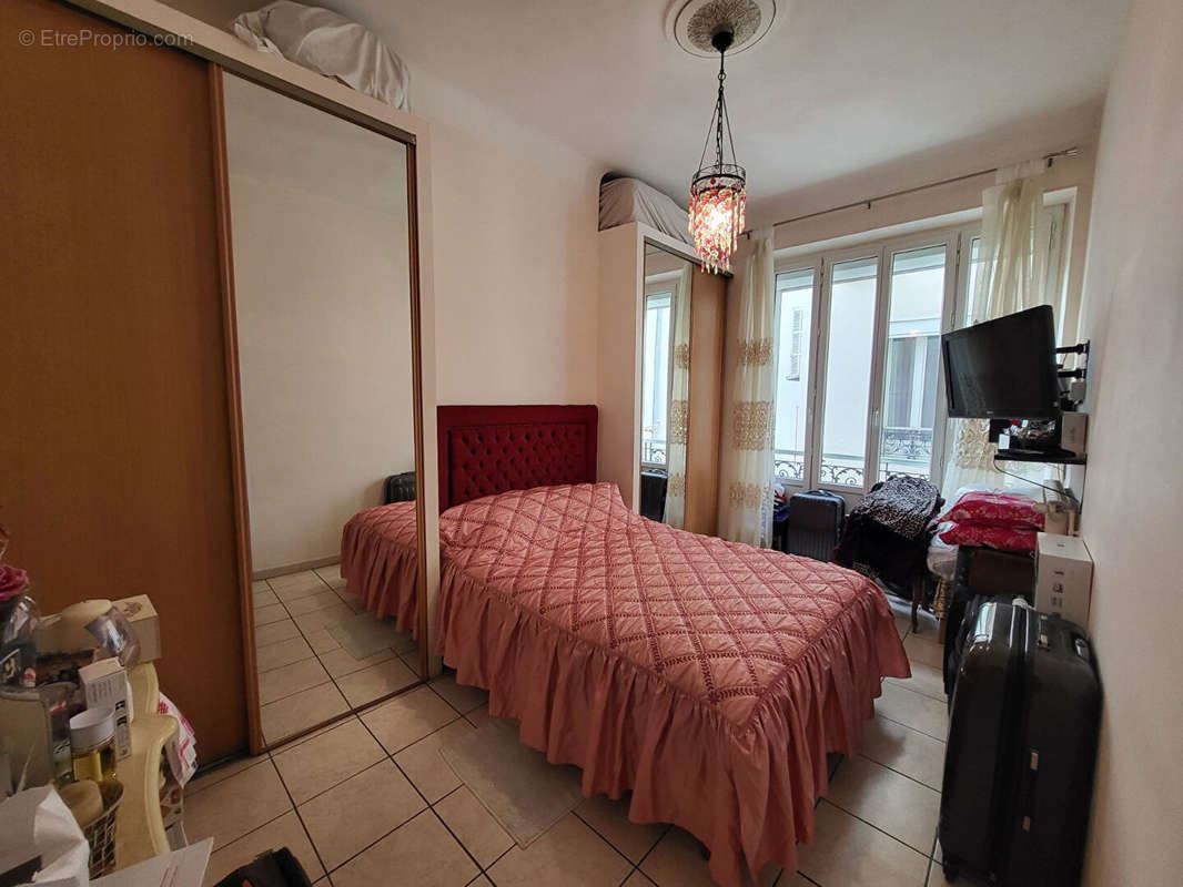 Appartement à MARSEILLE-1E