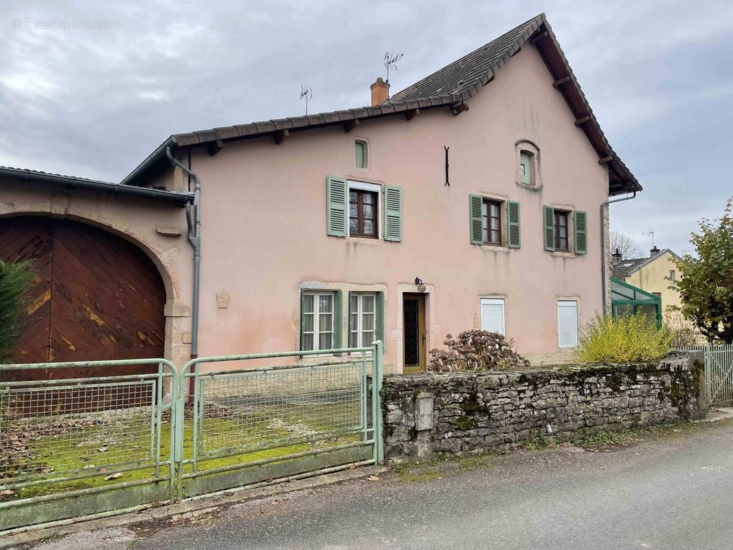 Maison à TOURNUS