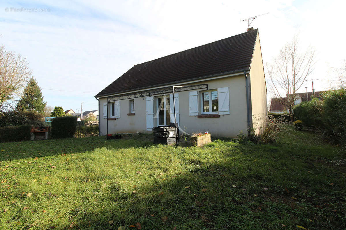 Maison à VINEUIL