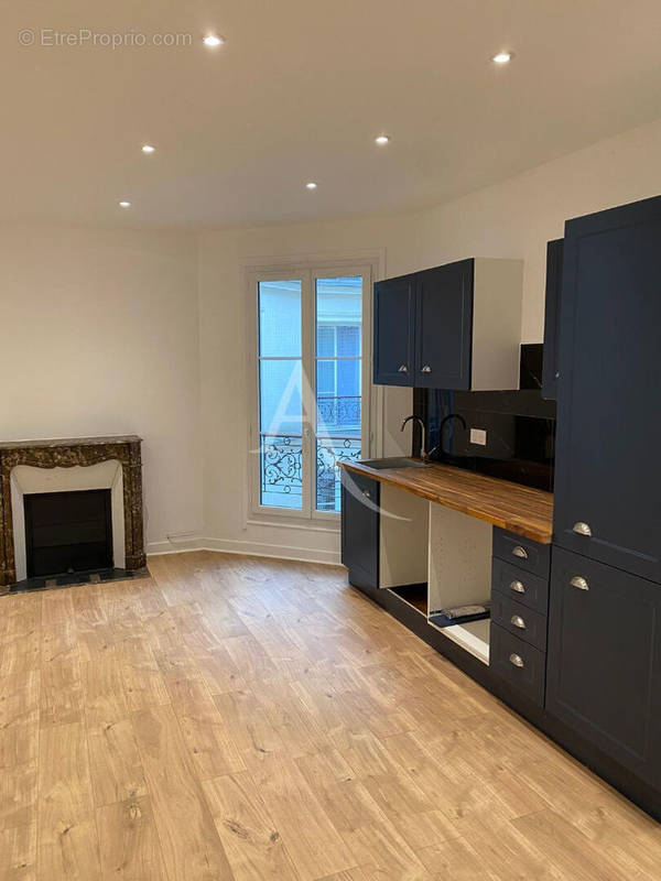 Appartement à PARIS-11E