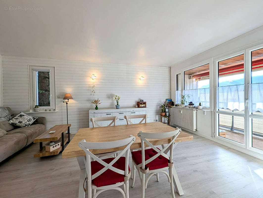 Appartement à AIX-LES-BAINS