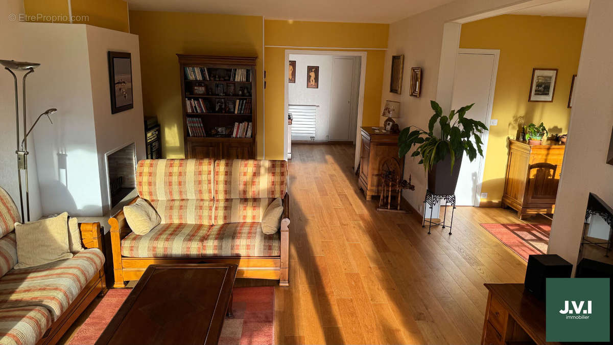 Appartement à ENGHIEN-LES-BAINS