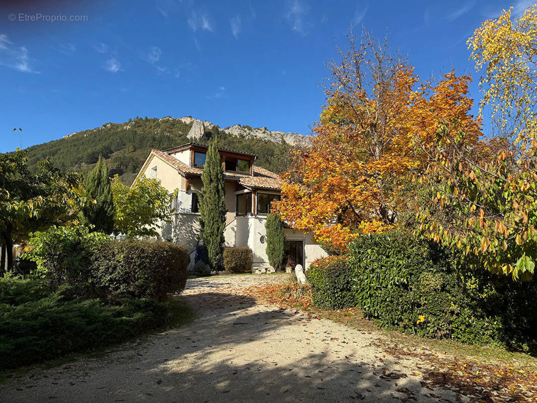 Maison à SERRES