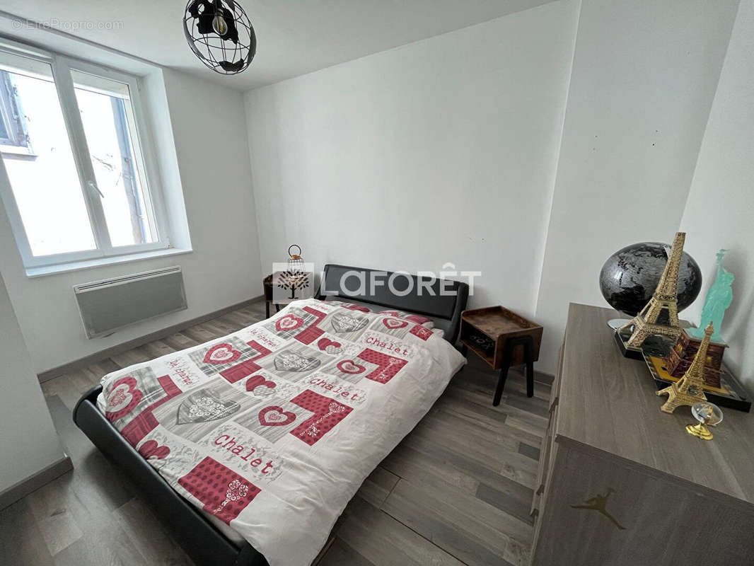 Appartement à SALINS-LES-BAINS