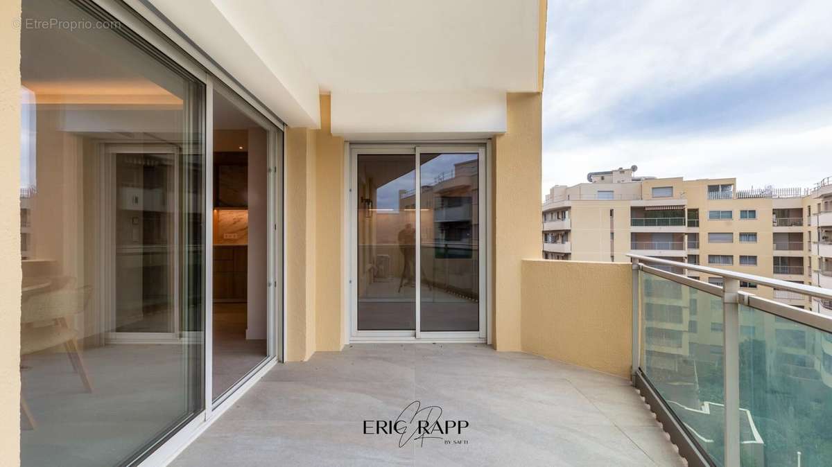 Photo 2 - Appartement à SAINT-RAPHAEL