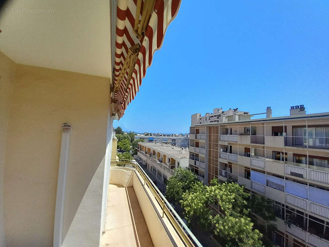 Appartement à HYERES