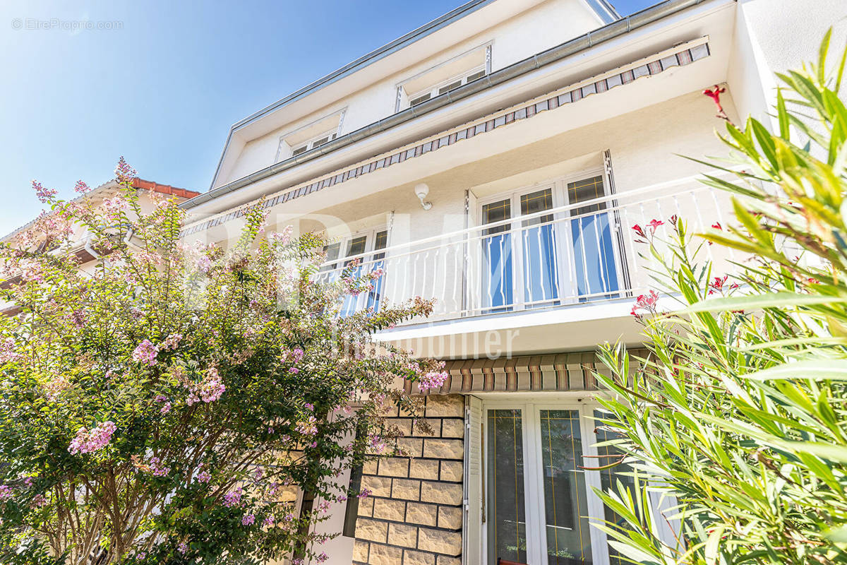 Maison à FRESNES