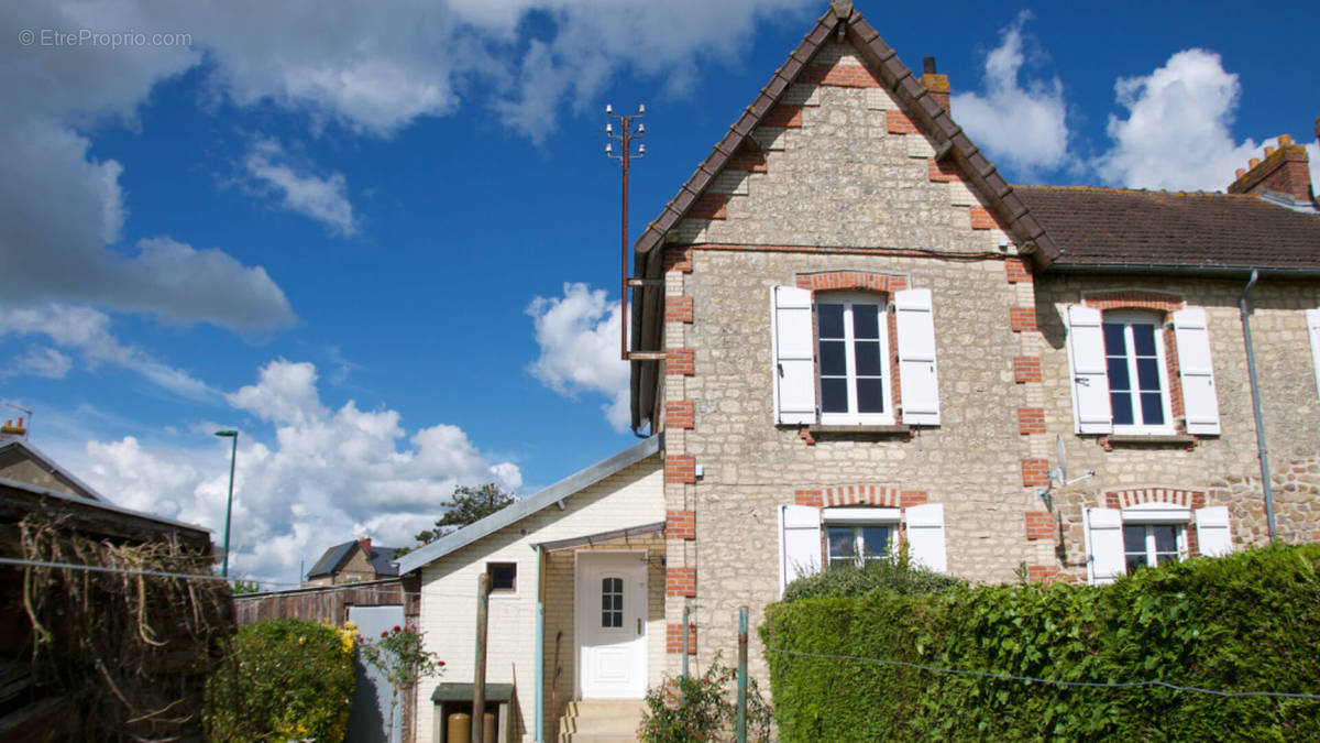 Maison à GOUVIX