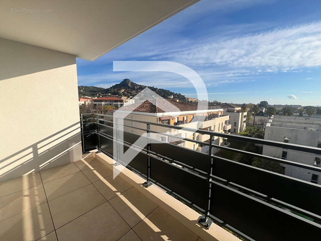 Appartement à HYERES