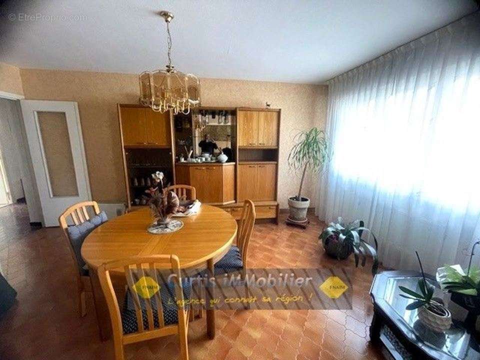 Appartement à SAINT-ETIENNE