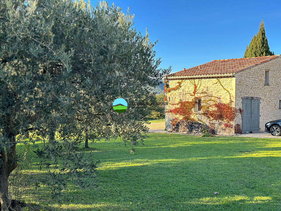 Maison à CAROMB